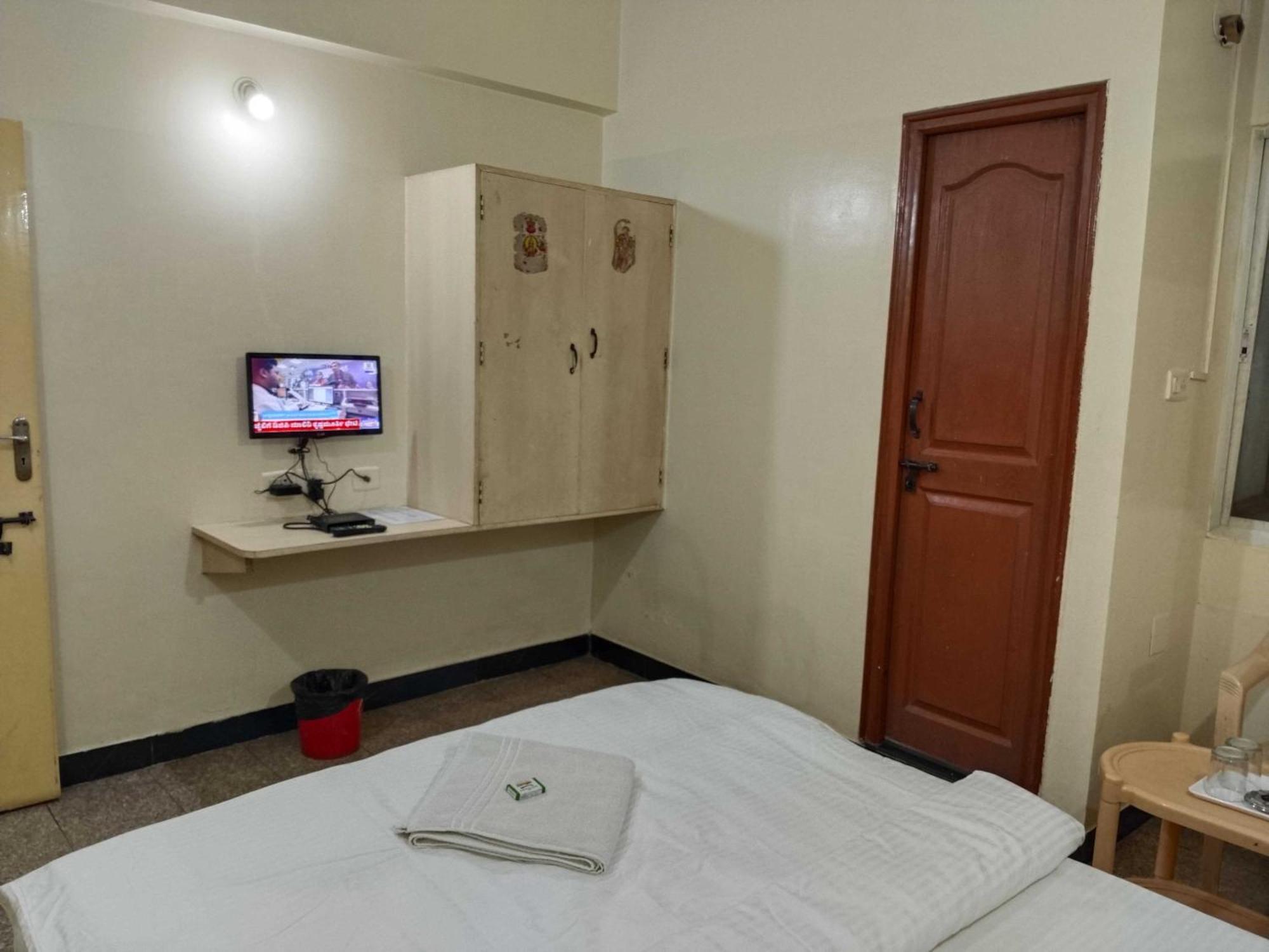 Hotel O Sri Vijaya Palace Lodging Bangalore Luaran gambar